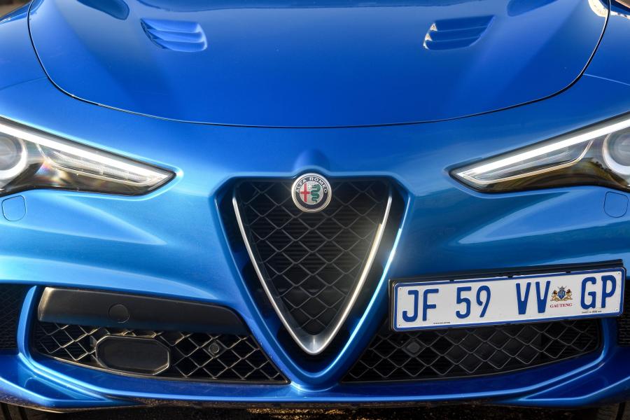 Детали экстерьера Alfa Romeo Stelvio Quadrifoglio (949) 2019 года  (ZA) (фото 30 из 42)